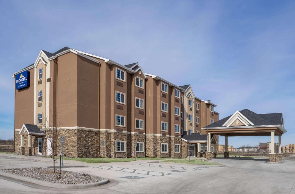 Moorhead Hotel | Microtel Inn & Suites By Wyndham Moorhead Fargo Area