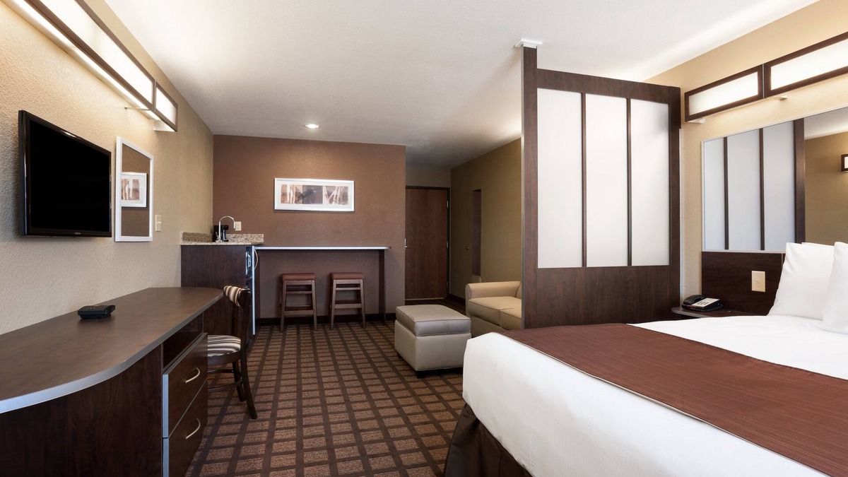 Midland Hotel | Microtel Inn & Suites By Wyndham Midland