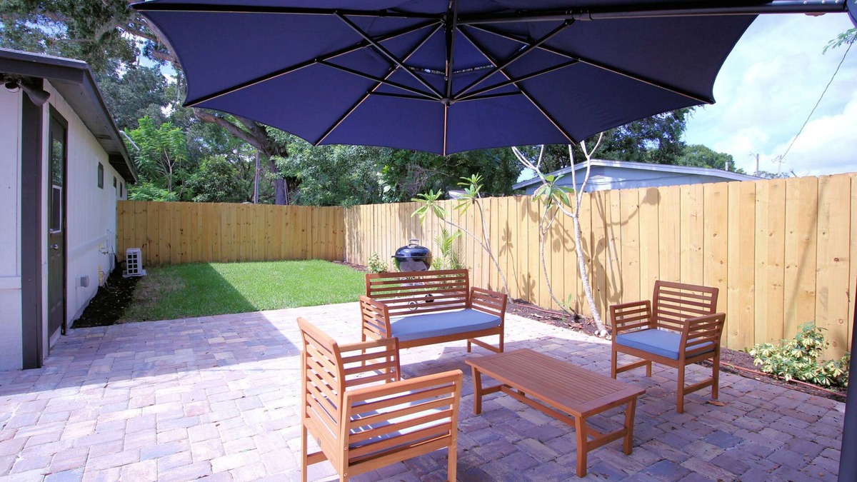 Arlington Park House | Mid-Century 1/1 Near Downtown/Siesta Key/SMH/Arlington Park
