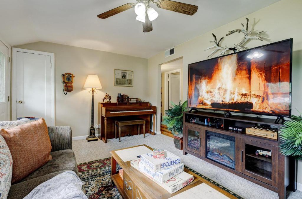 Evansville House | Mid-Century Brick Bungalow Home