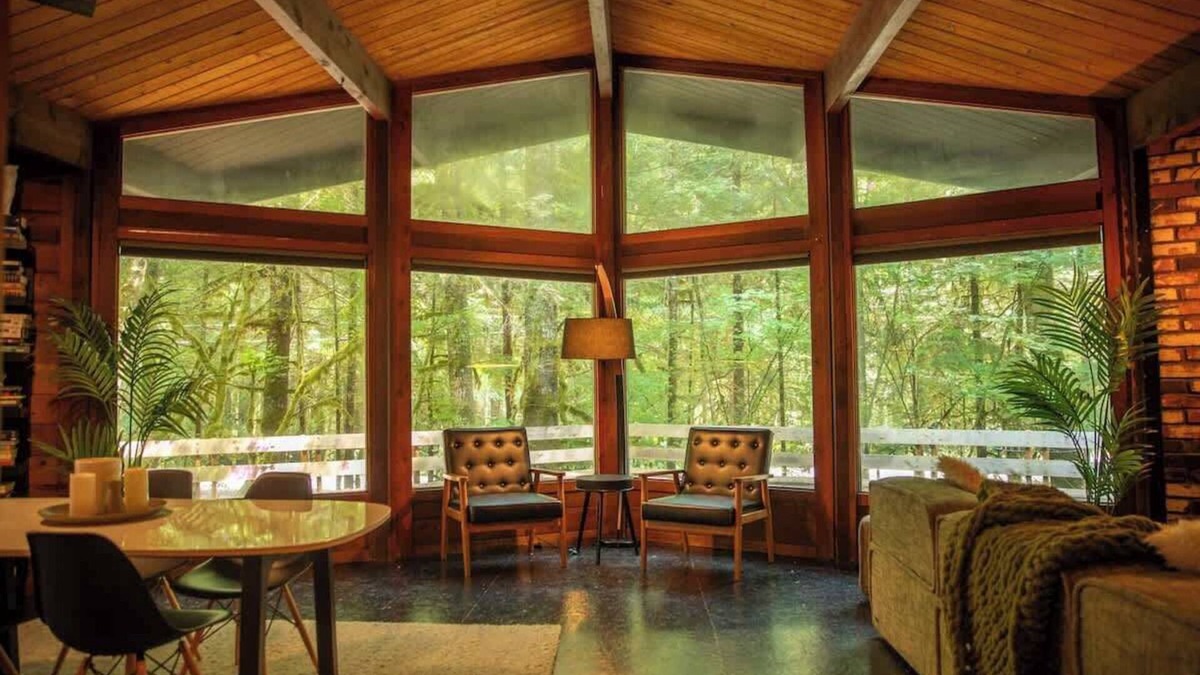 Rhododendron House | Mid-Century Cabin Hideaway - Hot Tub & Fire Pit