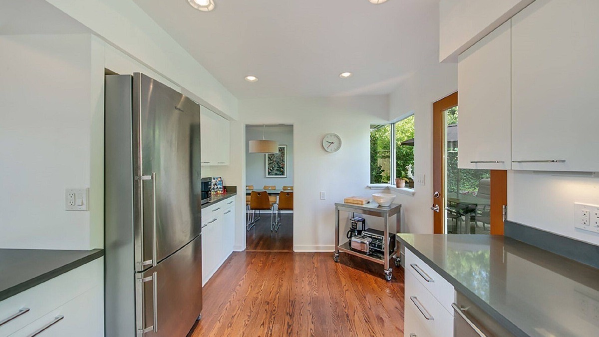 North Queen Anne House | Mid-Century Mod Home North Queen Anne
