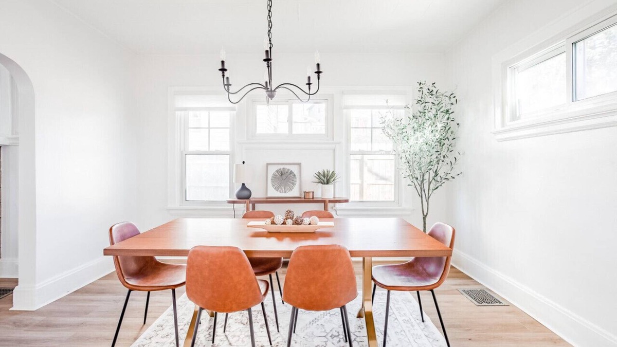 Oakley House | Mid-Century Modern 2B Bungalow w/Fenced Yard, Offstreet Parking, 10 min to DT