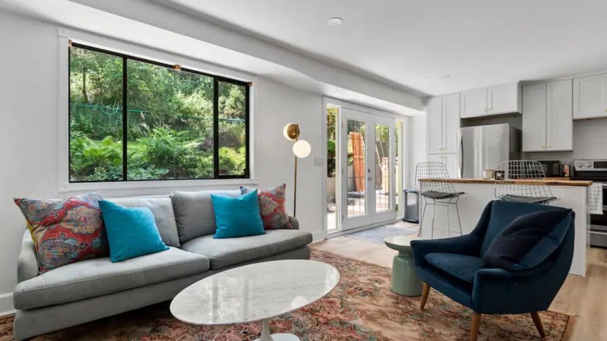 West Kelowna Estates Apartment | Mid-Century Modern Dream Retreat