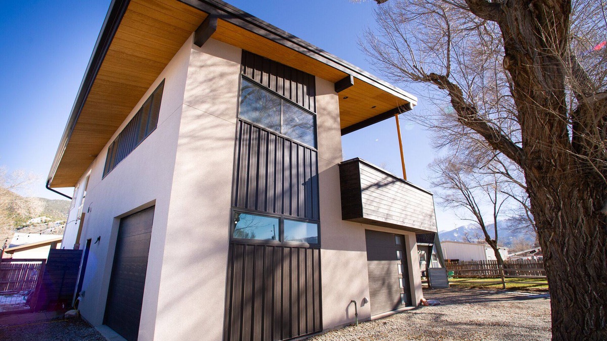 Salida House | Mid-Century Modern In Salida, 4X4 deep soaking Tub, Huge 2nd story Balcony views