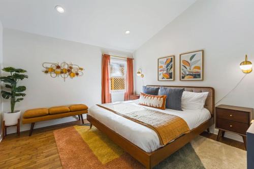 Greenwood House | Mid-Century Modern Nashville Condo Near Restaurants, Coffee and Bars
