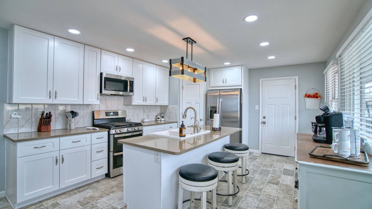 Sterling House | Mid-Century Modern Ranch Home TOTALLY Renovated With Country living