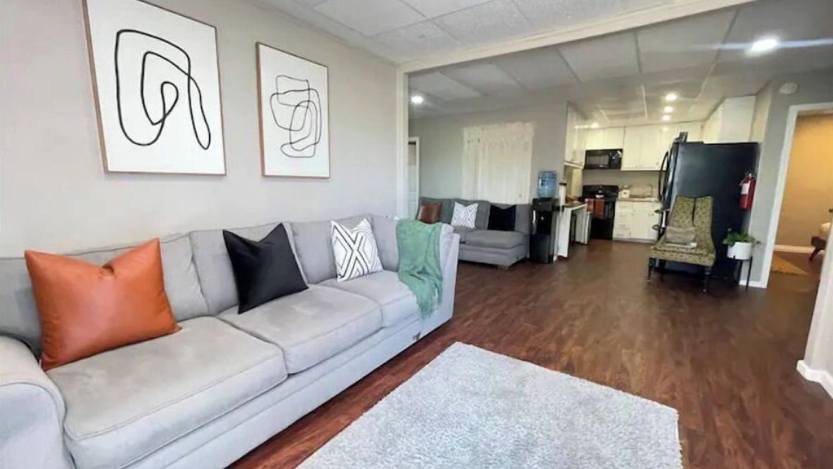 Alturas House | Mid-Century modern style 4 bedroom home