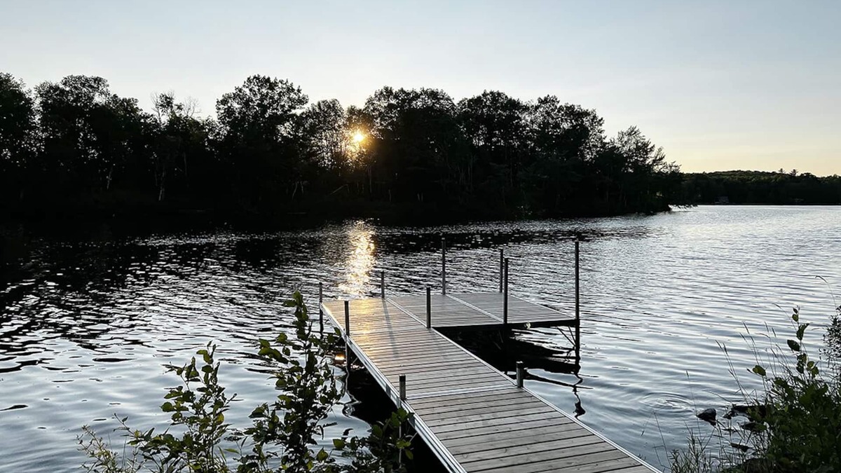 Dexter House | Mid-Maine Lakefront Escape – Kayaks, Fire Pit, BBQ & Rail Trail