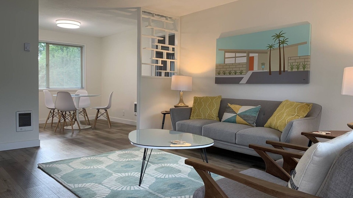 Bethel-Danebo House | Mid Mod Home - 13 Min to Autzen - 6 Min to Airport