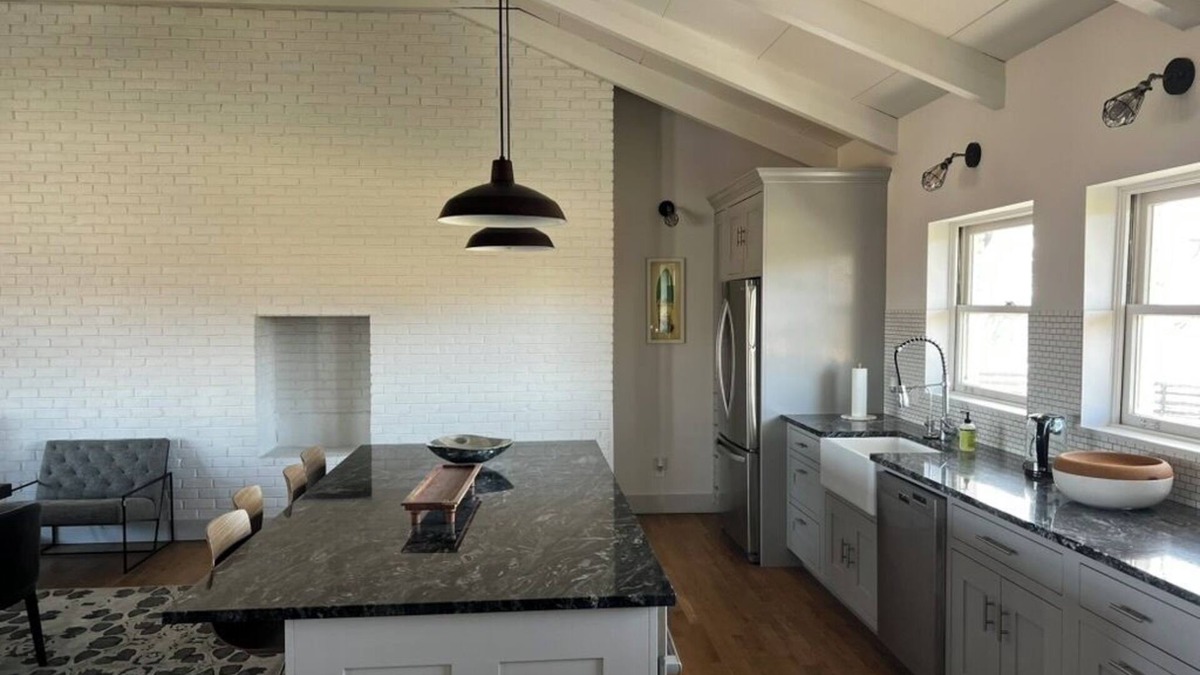 Mc Kinney Other | Midcentury 3-bedroom farmhouse on the city line between Danville and Stanford.