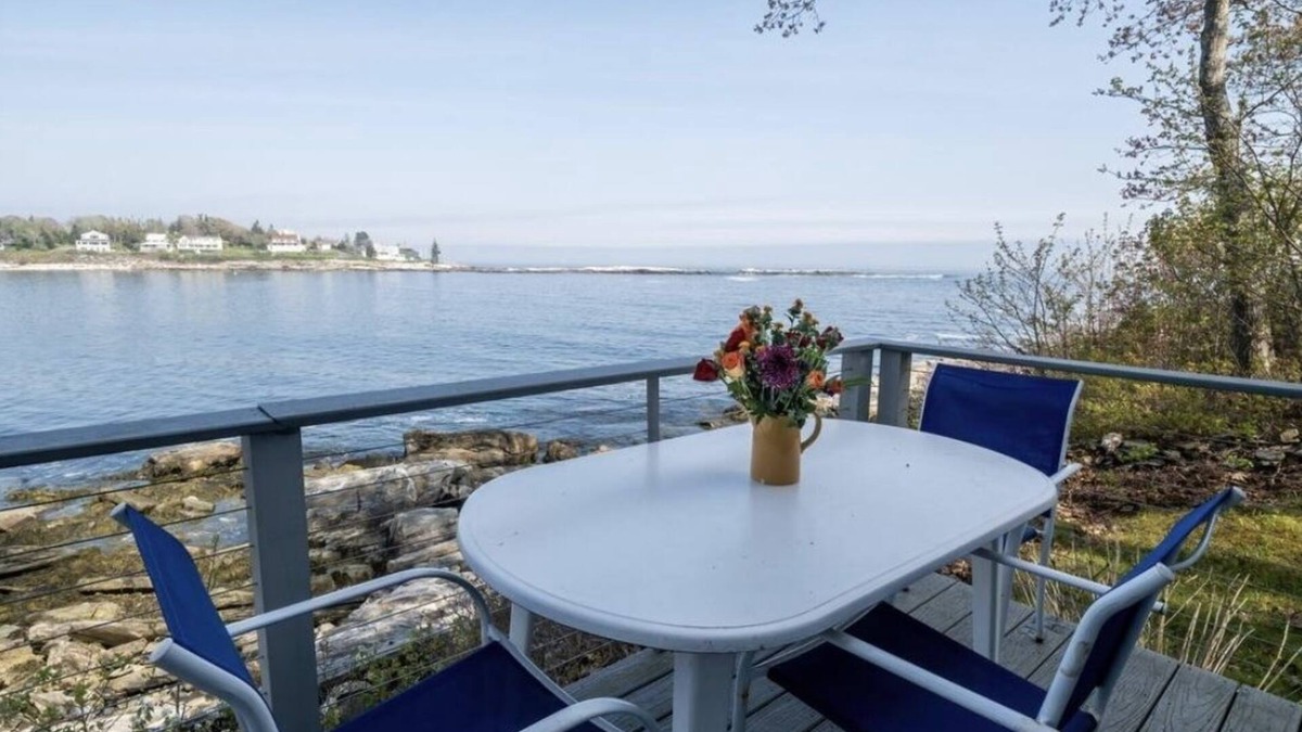Chamberlain Cottage | Midcoast Oceanfront Cottage