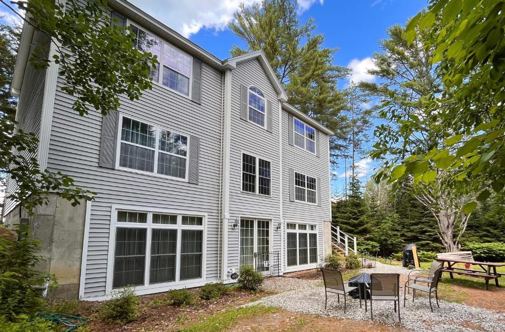 Waldoboro House | MidCoast Tranquility