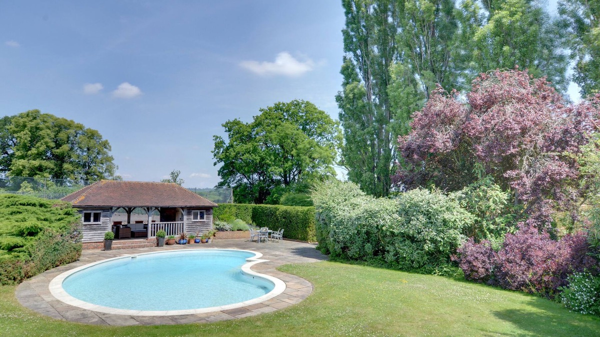 Leigh House | Middle Barn - One Bedroom House, Sleeps 2