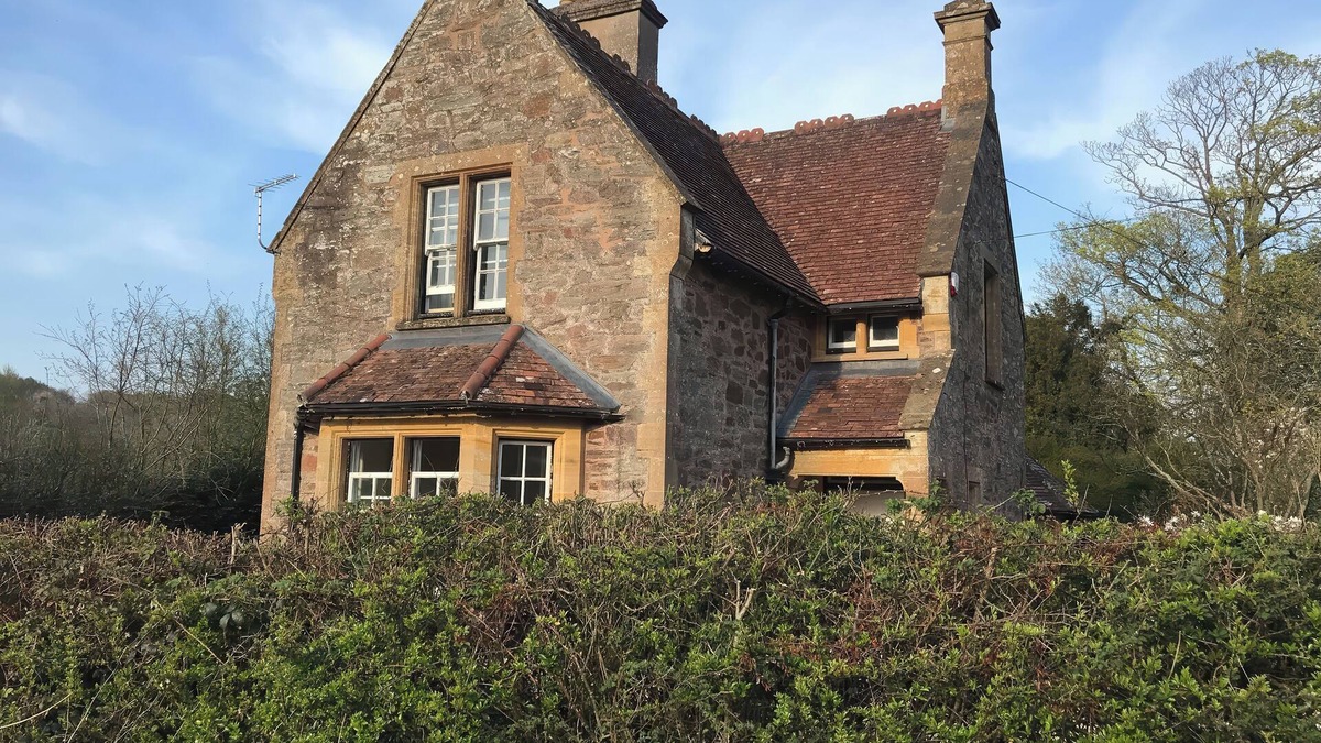 Kingston St Mary Cottage | MIDDLE LODGE, pet friendly, character holiday cottage in Taunton