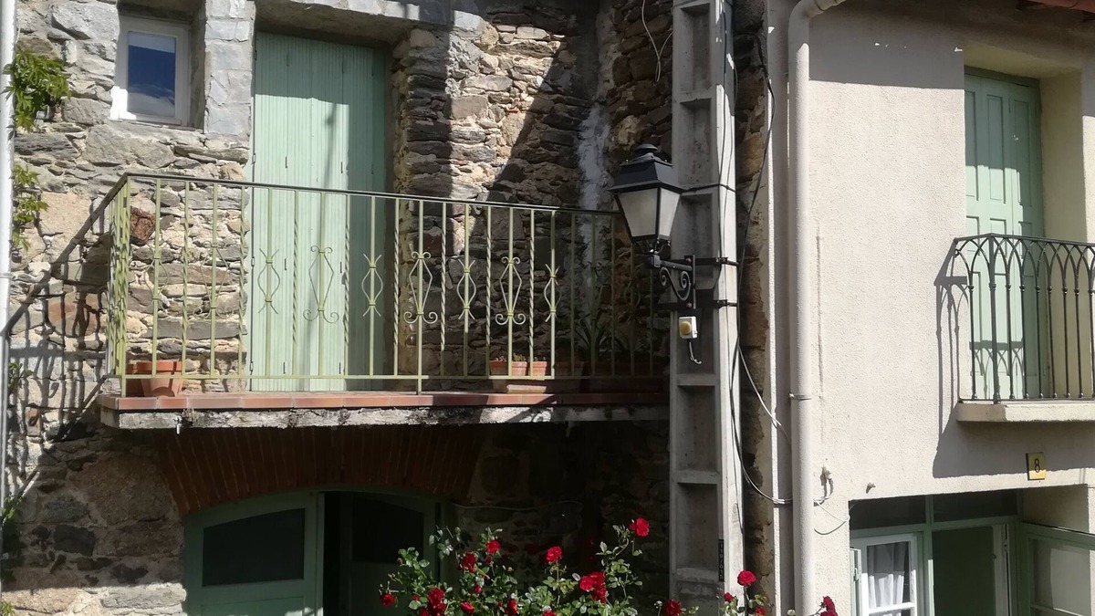 Mosset House | Middle mountain village house