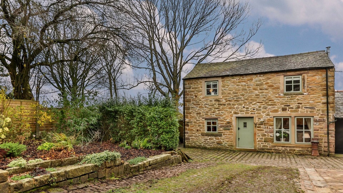 Blackburn Cottage | Middle Warble Stables