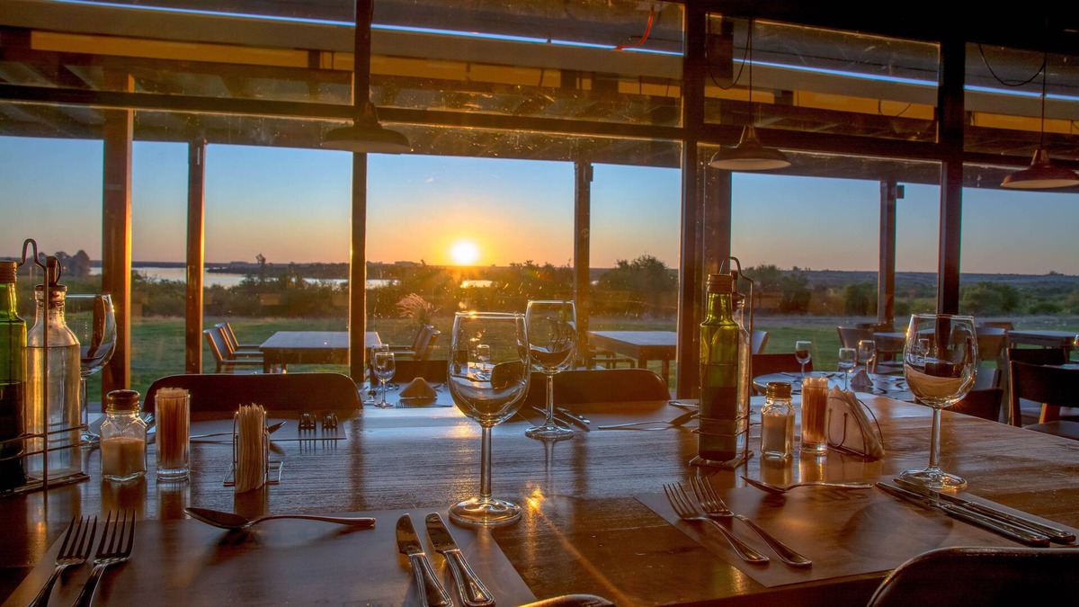 Carlos Reyles Hotel | Midland Hotel & Resort
