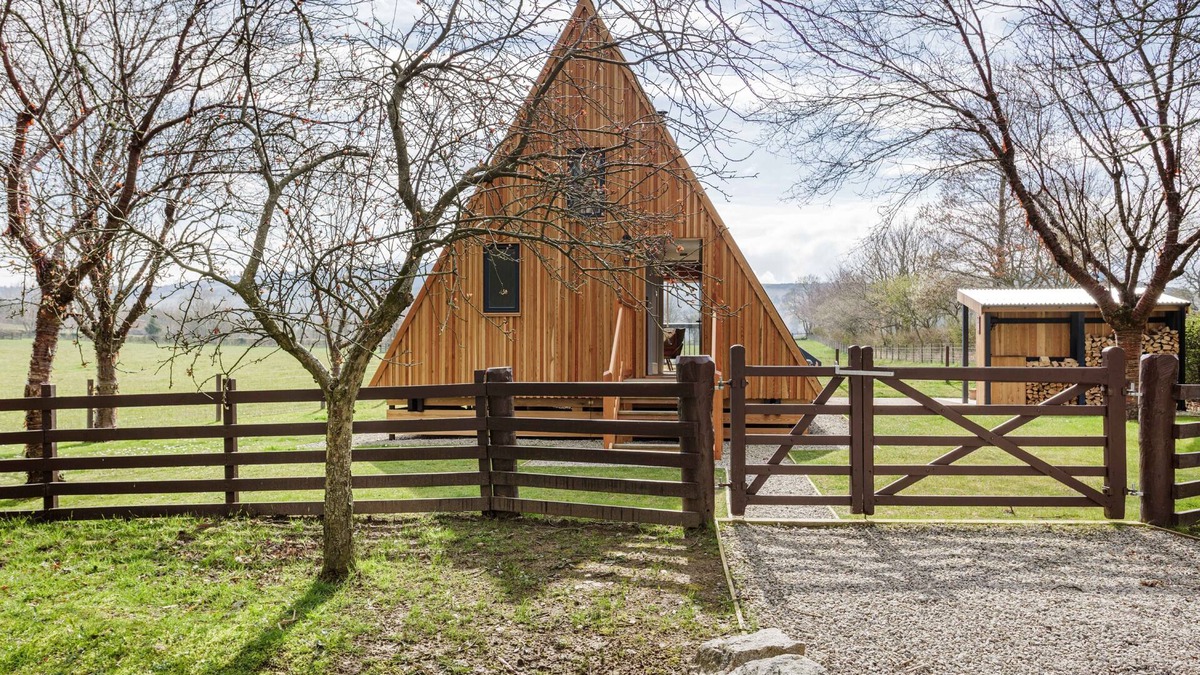 Huntly Cabin | Midpark is a chic A-Frame nestled in the romantic scenery of the Deveron valley. Relax and feel refr