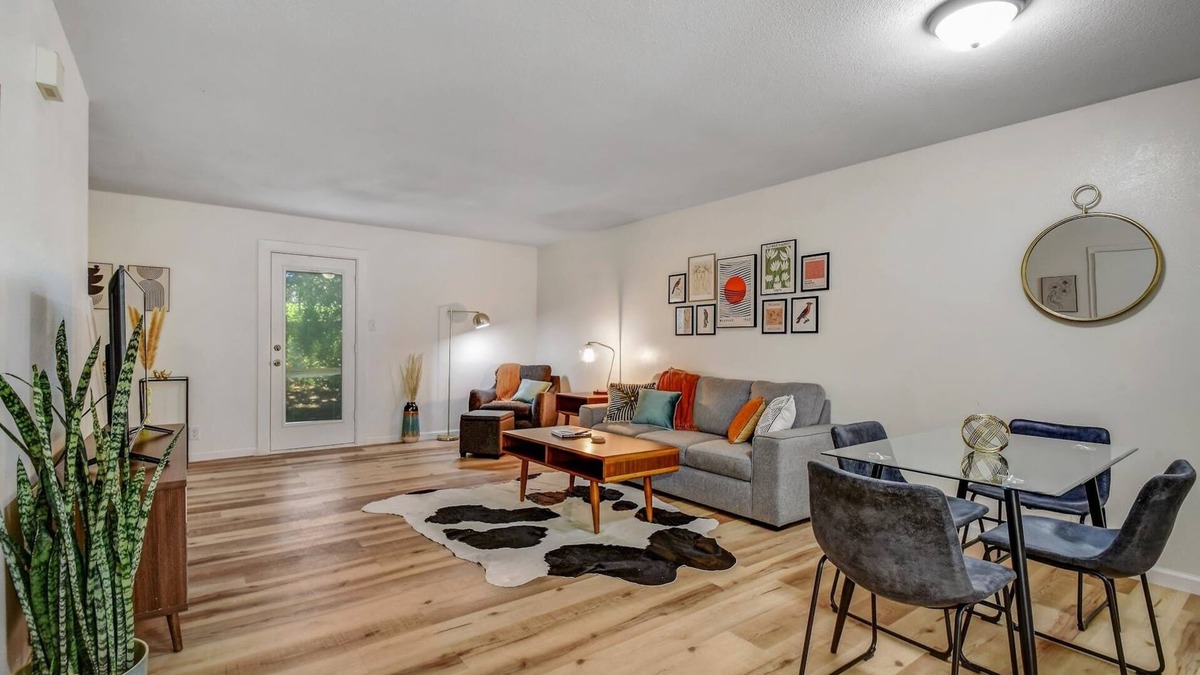 Medical Center District House | Midterm Getaway Summa