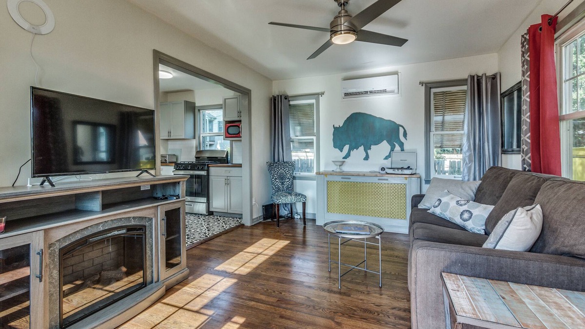 Central Oklahoma City House | Midtown cottage near OCU/minutes to Bricktown