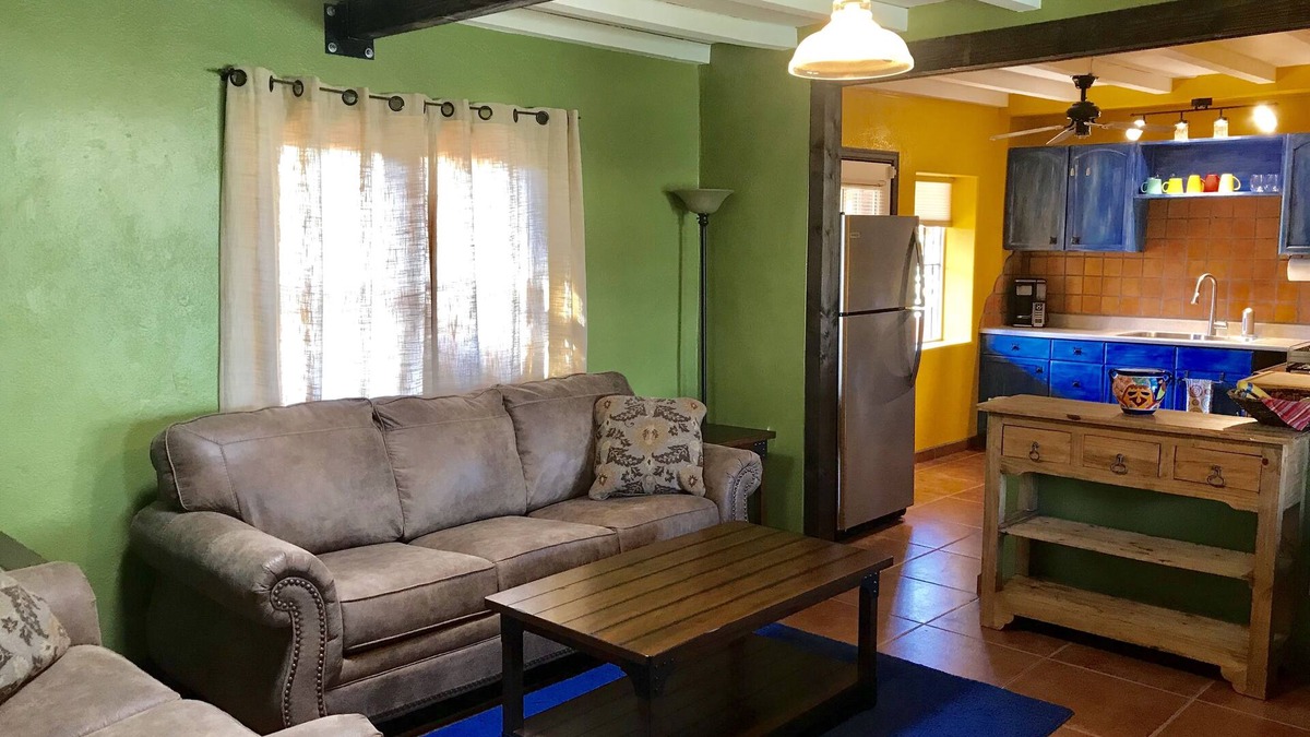 San Gabriel House | Midtown Festive Adobe Getaway, Outdoor Shower, BBQ, Horseshoes