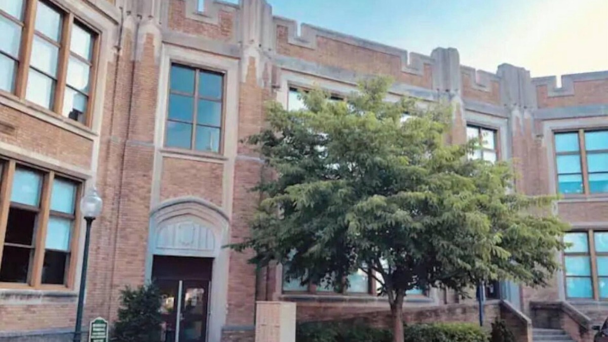 Harrisburg - Hershey Apartment | Midtown Harrisburg Lofts with parking.