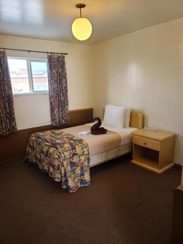 Dawson Creek Hotel | Midtown Motel on Alaska Ave