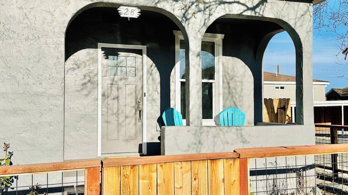 Downtown Reno House | Midtown/Renovated 3 TVs Sleeps 7