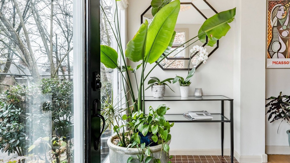 Midtown House | Midtown Townhome by Piedmont Park & Peachtree St
