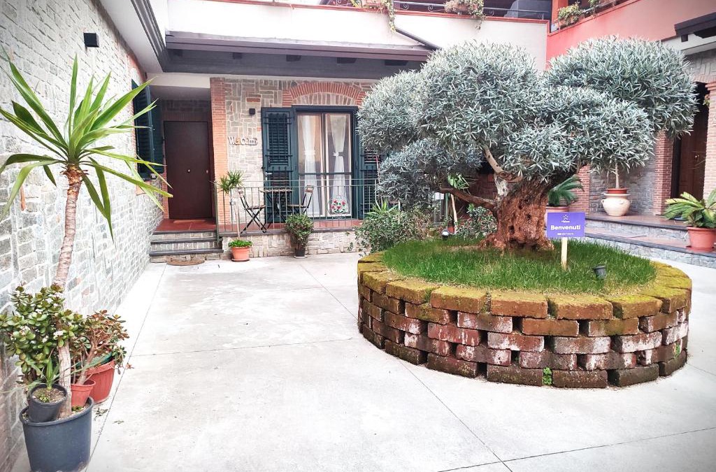 Sant'Egidio del Monte Albino Apartment | Midway House Italy Apartment
