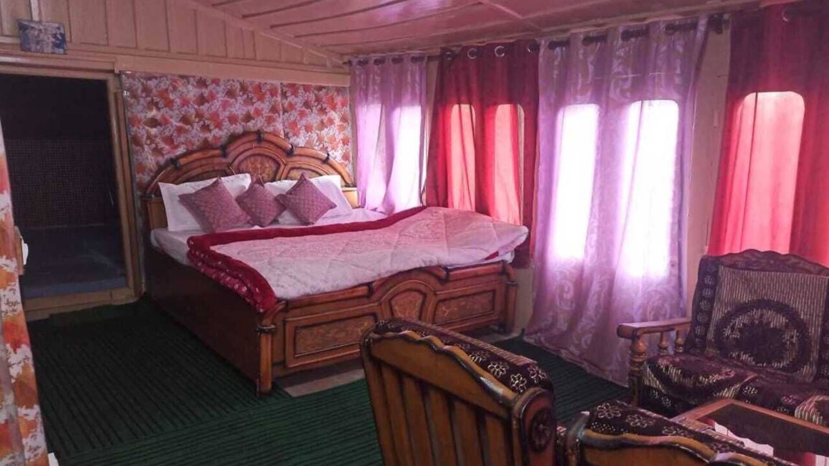 Jibhi House | Midway home stay