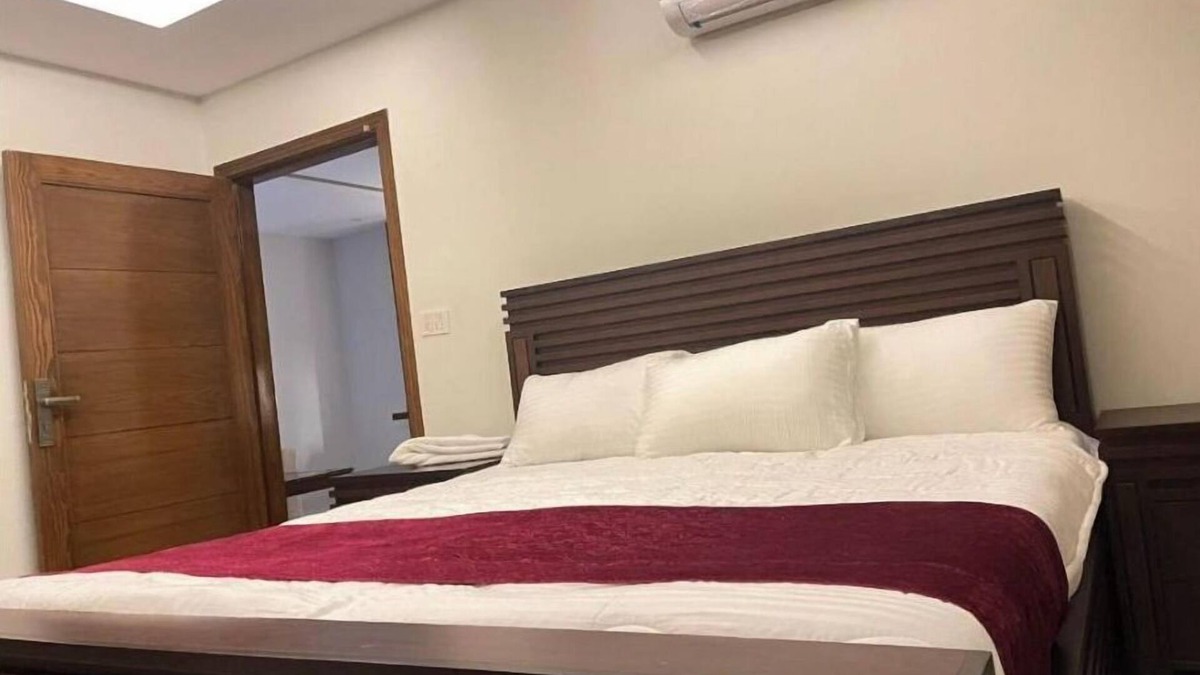 Bahria Town Apartment | MIDWAY HOTEL & RESIDENCY - 1BR Deluxe Apartment Unit A