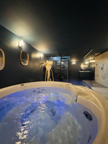 Saint Augustin Apartment | Mieuxqualhotel jacuzzi privatif La Parenthèse