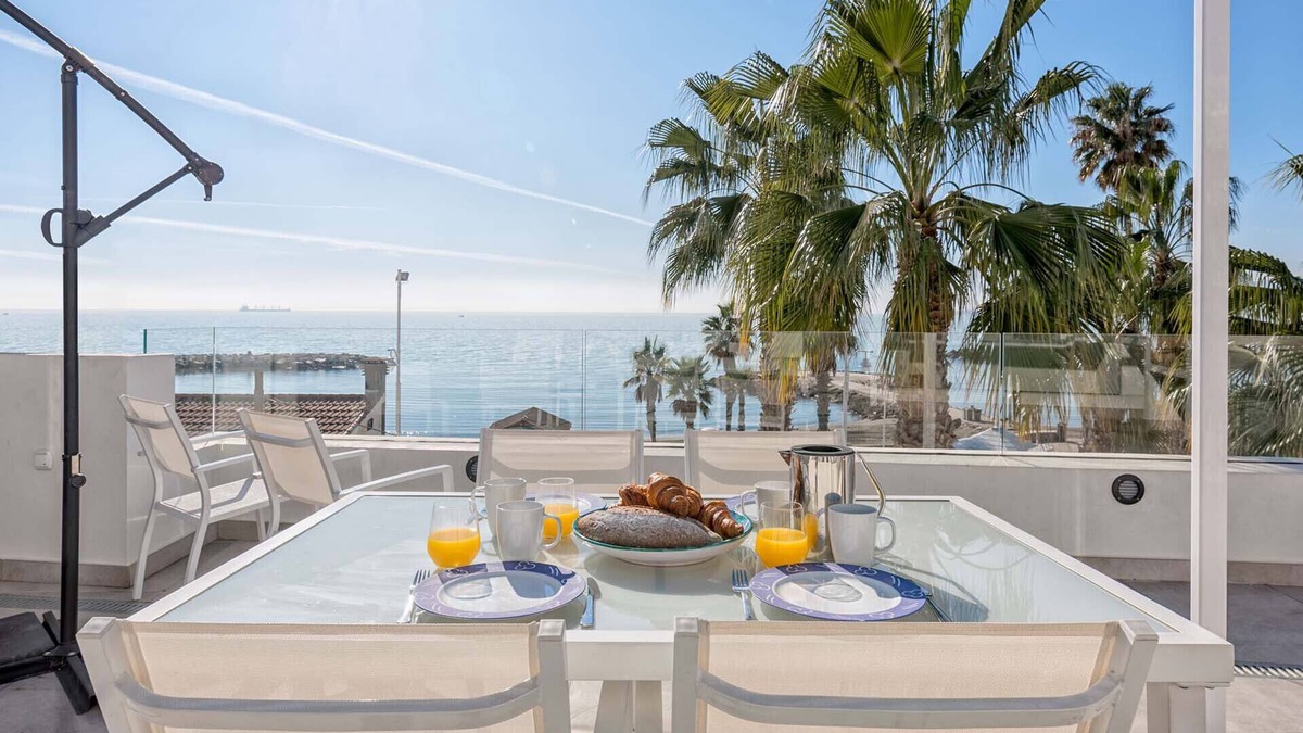 Malaga-Este Apartment | Miguel - Holiday townhouse in Pedregalejo by Solaga