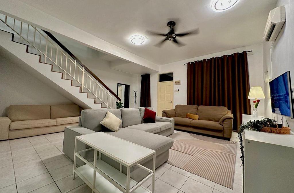 Taman Setia Indah House | Mijanna Guesthouse - Johor Bahru