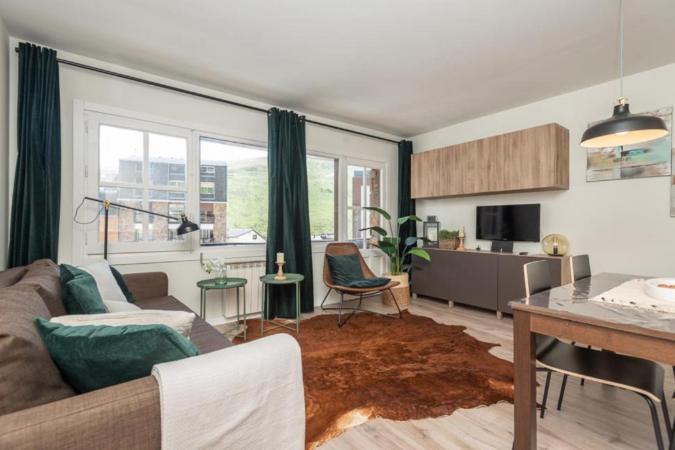 Pas de la Casa Apartment | Mikka-Mundial Luxe