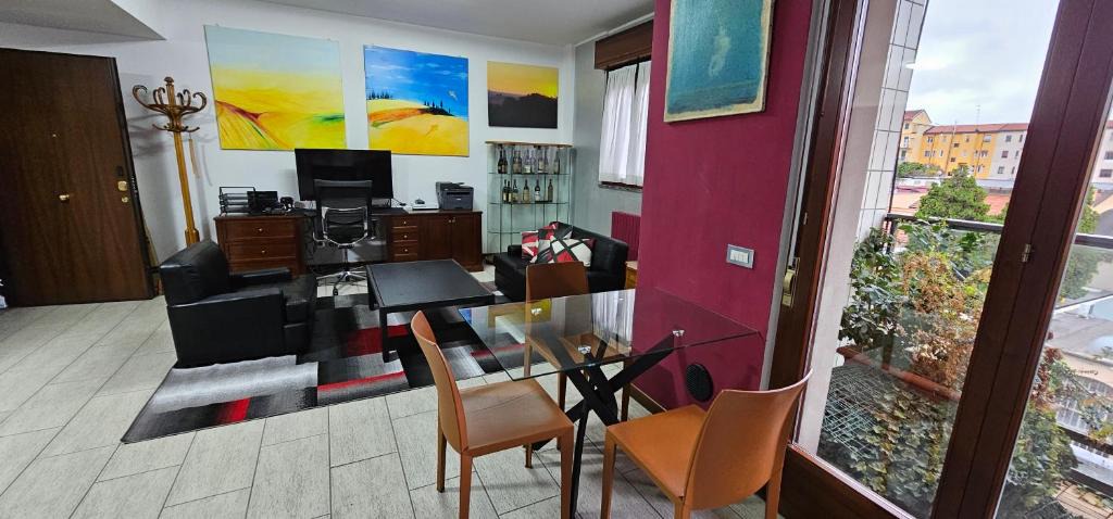 Stadera Apartment | Milan Condo ideal for Families,Pets,Business