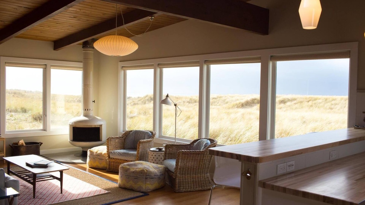 Manzanita House | Miles of beach outside your door- Amazing Oceanfront Home!
