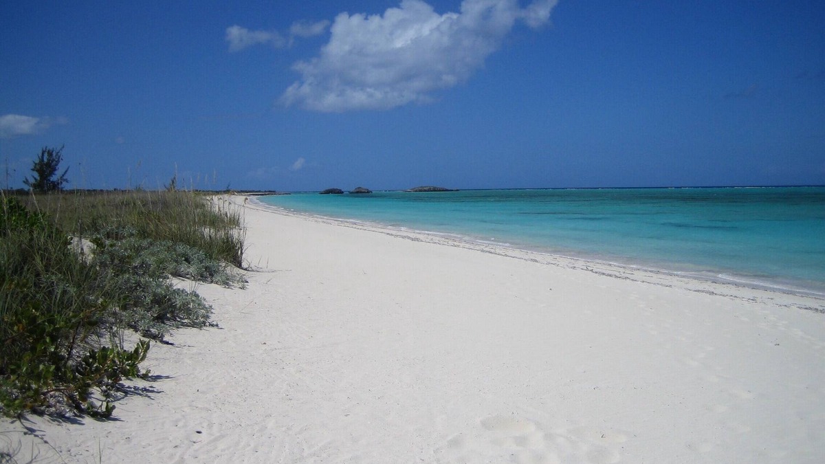 Sandy Point Villa | Miles Of White Sand Beach at 3MC , Seclusion And All The Comforts You Could Want