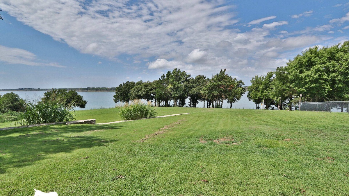 Milford House | Milford Lakeview Getaway