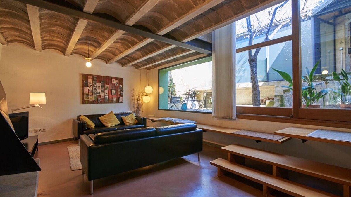 Castellet Cottage | Milk Wood; middleage,vineyards and forests, near seaside, Sitges and Barcelona
