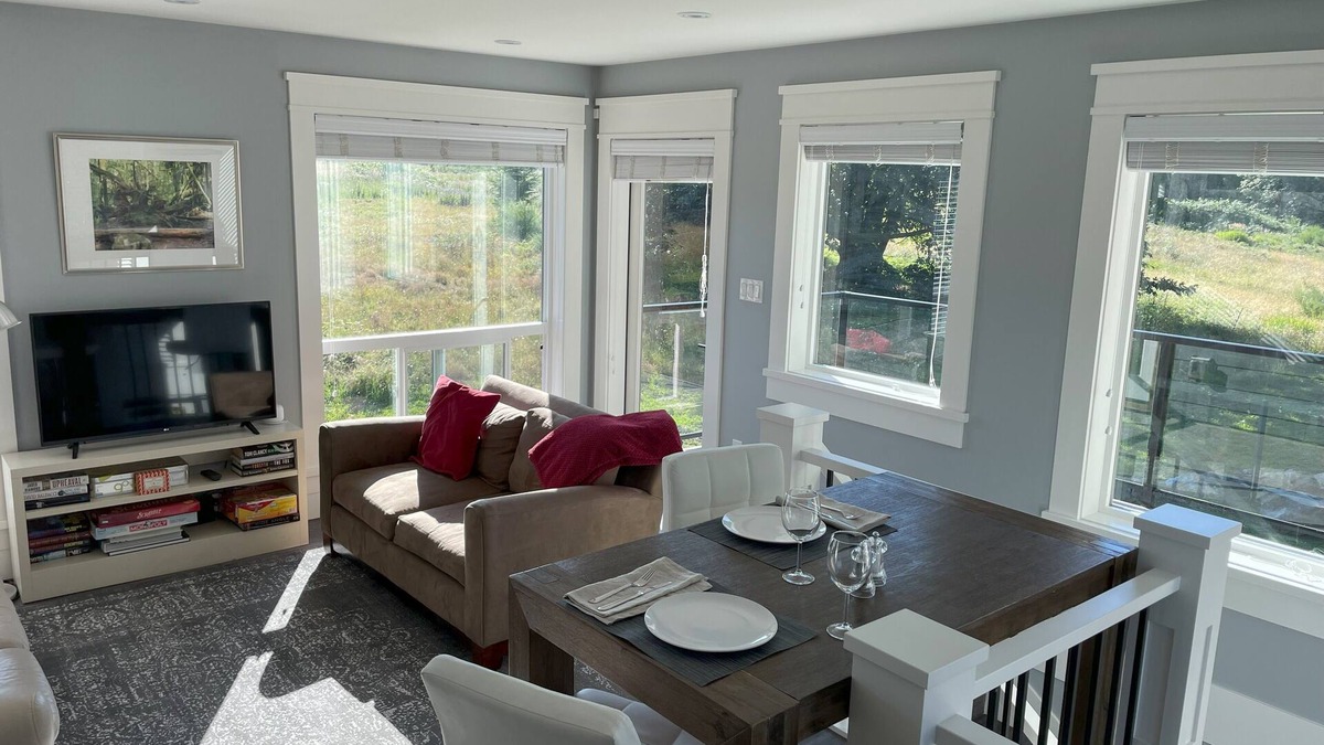 Mill Bay Apartment | Mill Bay Retreat