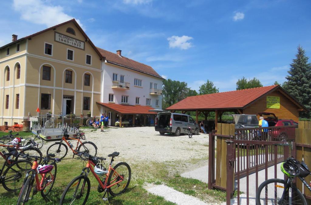 Razkrizje House | Mill House Apartment and Camping