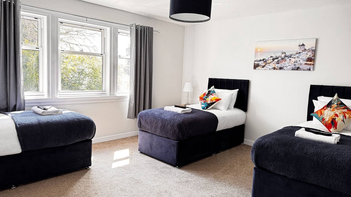 Glenrothes Cottage | Mill House Retreat - sleeps 7 guests in 3 bedrooms