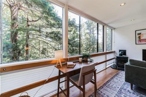 Mill Valley Apartment | Mill Valley Treehouse Apt apts