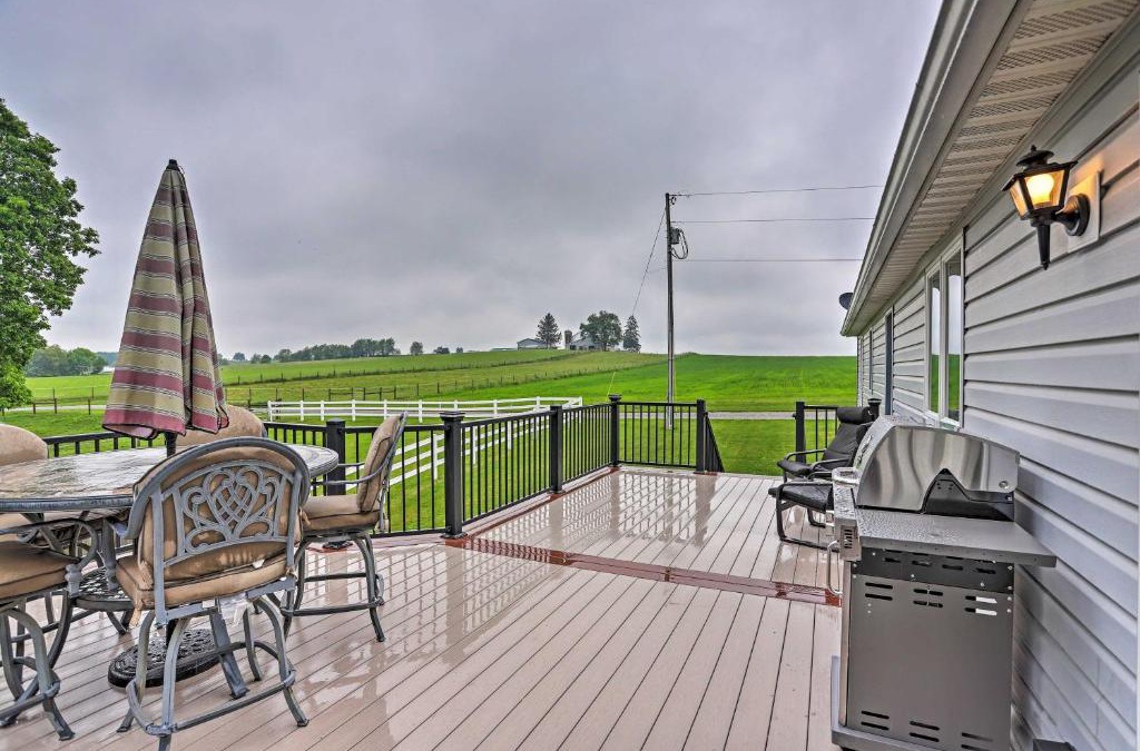 Millersburg House | Millersburg Home with Covered Porch and Fire Pit!
