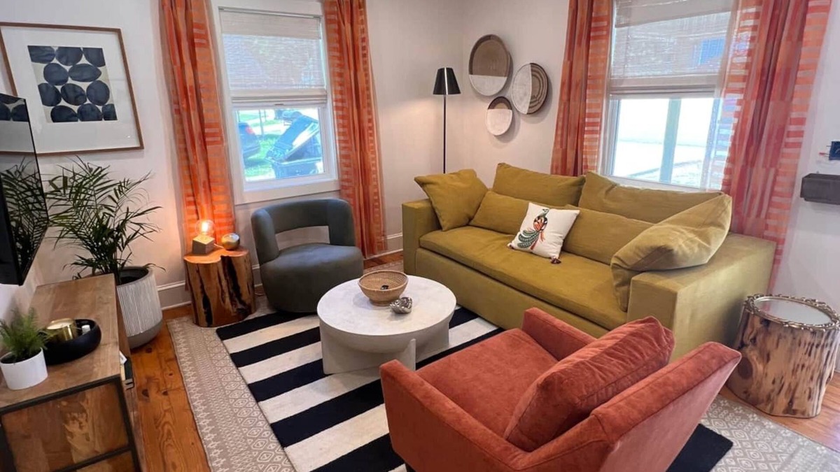 Jefferson House | Millhouse in Downtown Jefferson