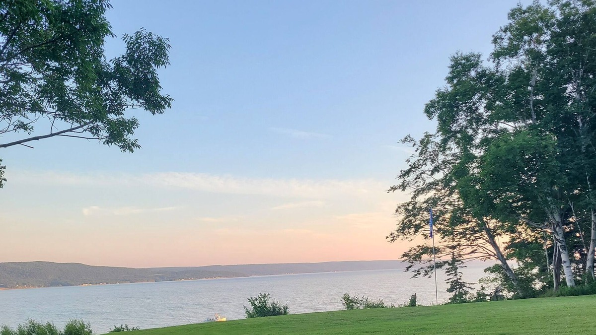 Islandview Ski Chalet | Million Dollar View - close to Sydney and Cabot Trail