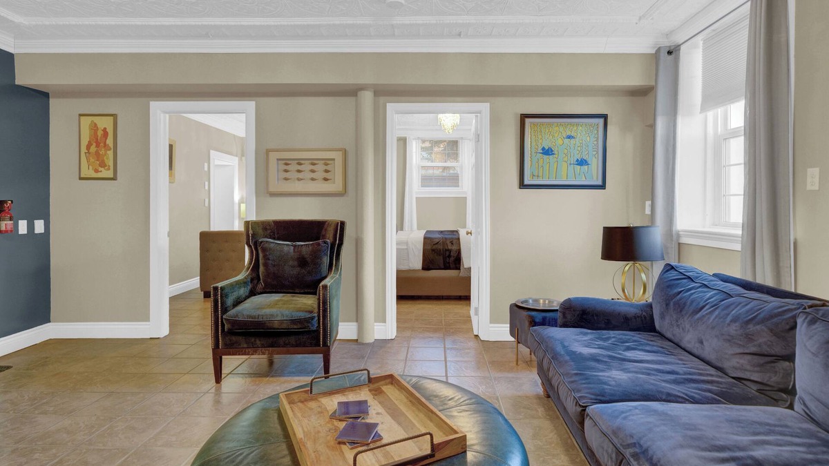 Bloomfield Hotel | Millstone - Empire Inn and Suites
